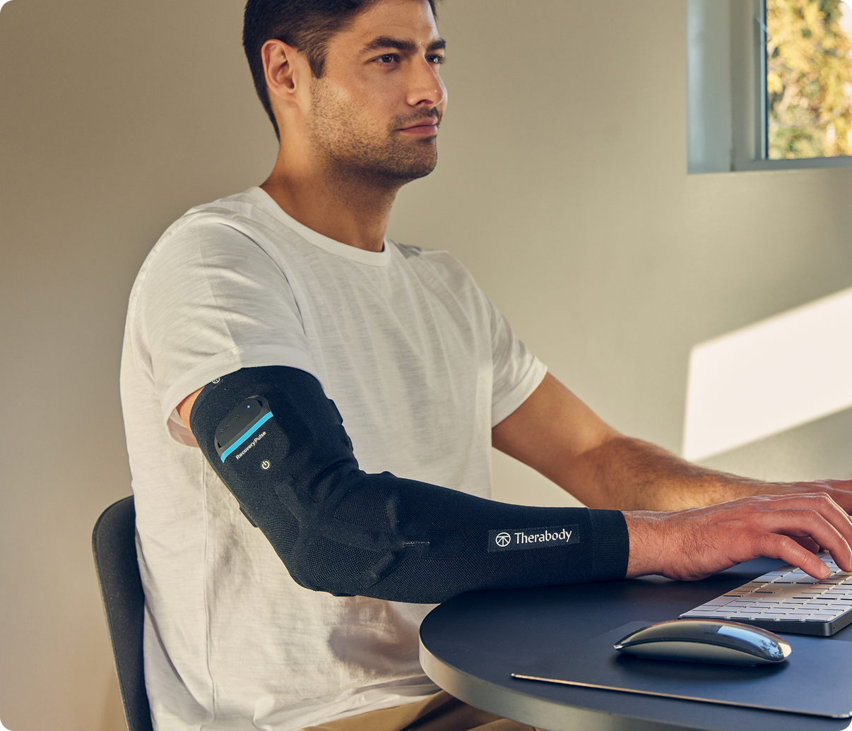 RecoveryPulse Arm (Medium) | Pain Relief & Targeted Recovery Sleeve ...